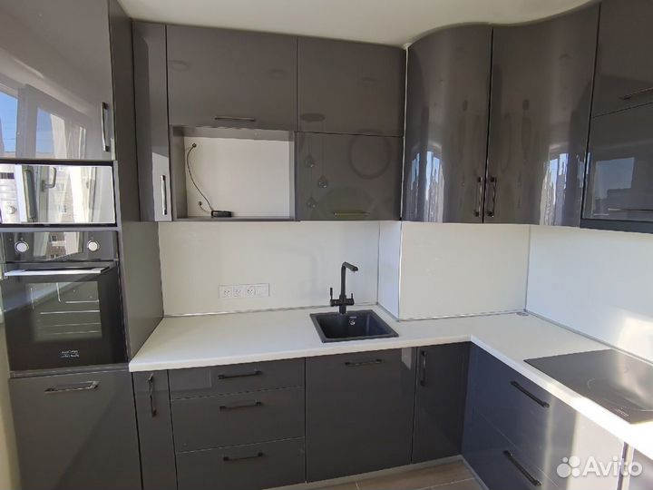 Угловая кухня на заказ