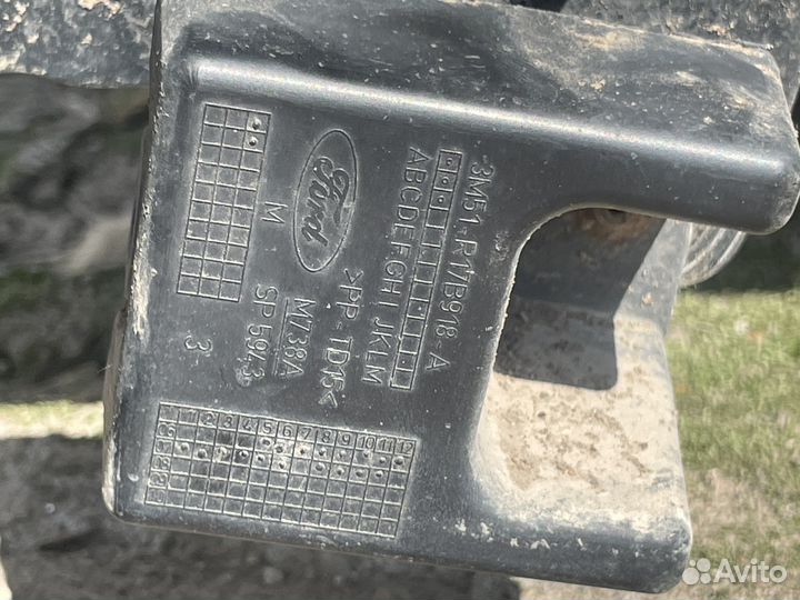 Кронштейн (направляющая) заднего бампера Focus 2