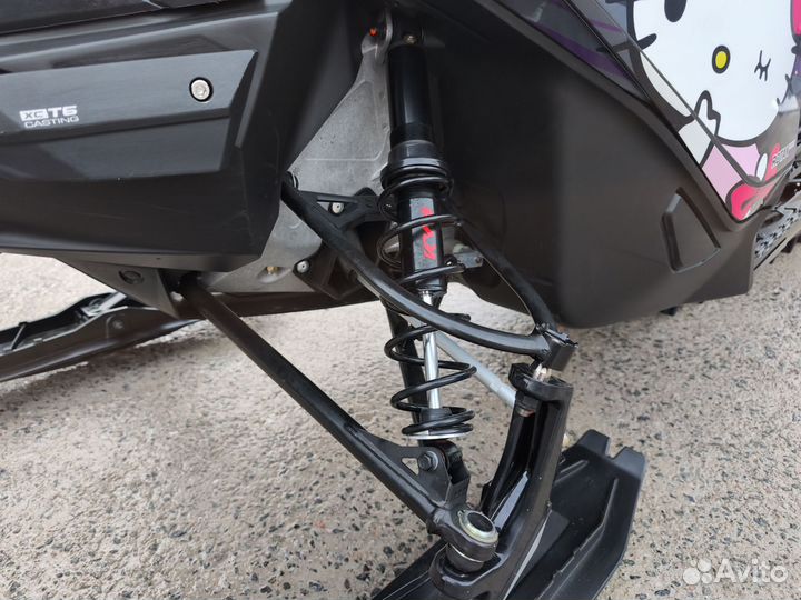 Продам BRP Ski Doo Summit X 165