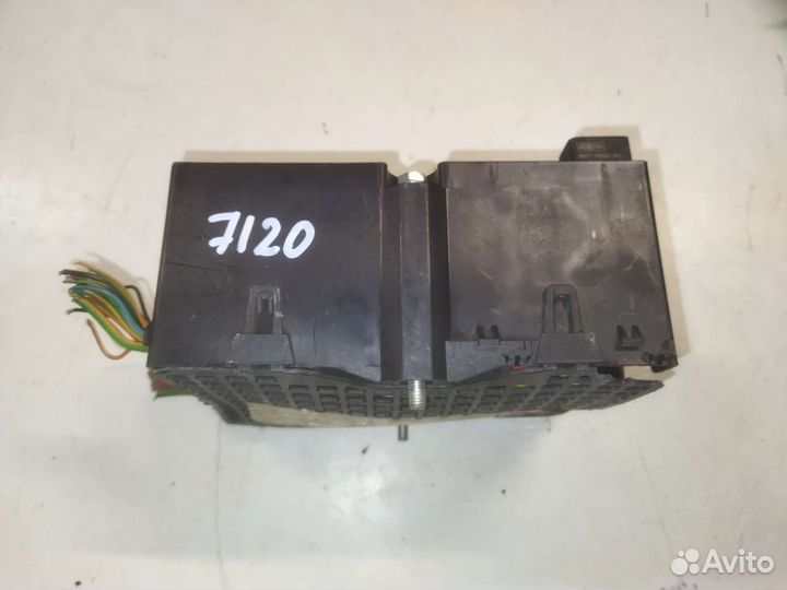 Блок предохранитель Ford Fusion 2002-12