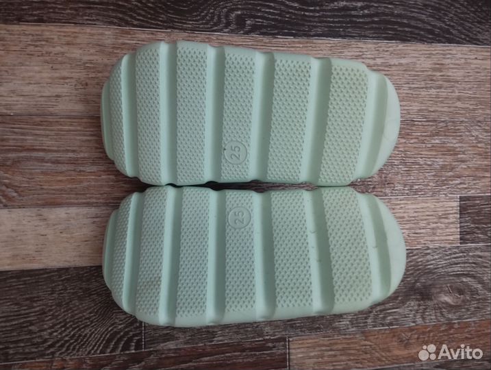 Сланцы для девочки 2 годика+подгузники+купальник