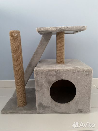 Набор для кошек: домик, лоток, посуда