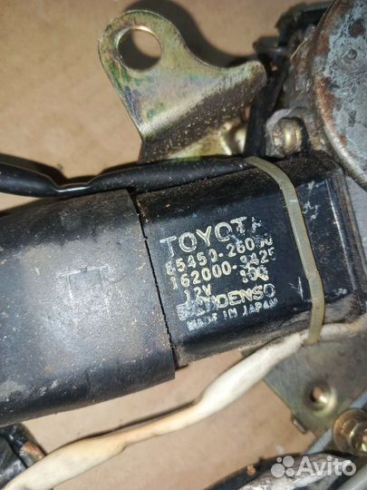 Замок двери Toyota Hiace 1996г