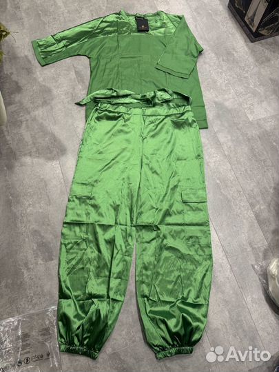 Костюм женский