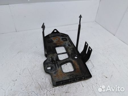 Кронштейн аккумулятора A2216201218