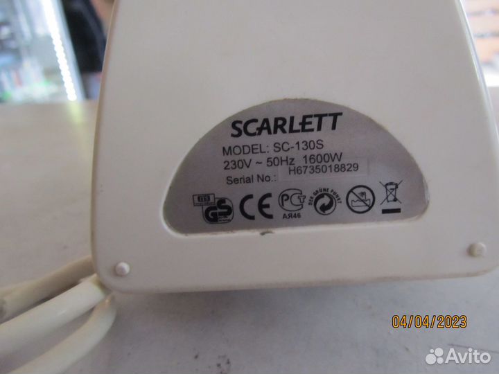 Утюг Scarlett и Elenberg