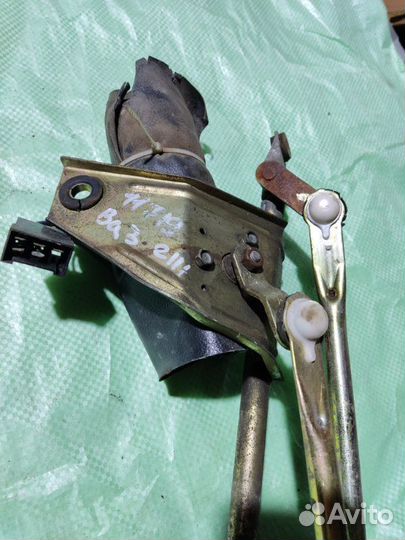 Трапеция стеклоочистителей LADA 2110