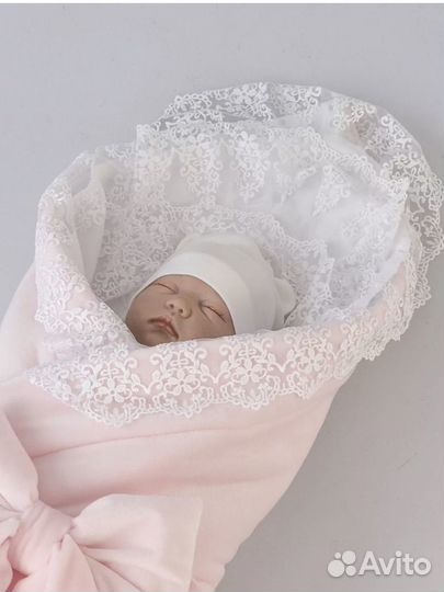 Уголок с кружевом на выписку хлопковый