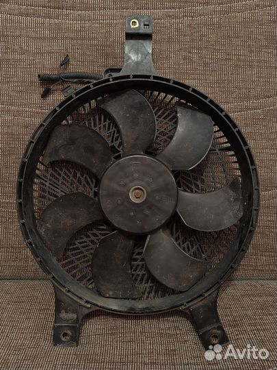 Вентилятор радиатора кондиционера Nissan laurel