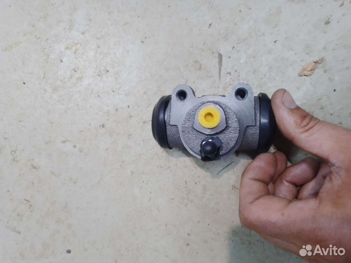 Цилиндр задний тормозной