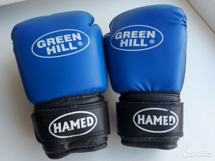 Боксерские перчатки