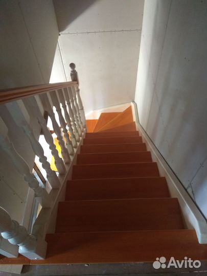Изготовление и монтаж деревянной лестницы