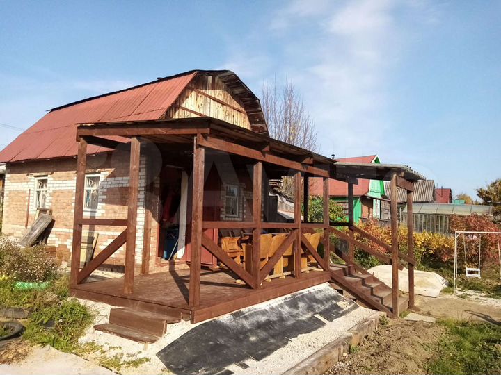 Дача 20 м² на участке 8 сот.