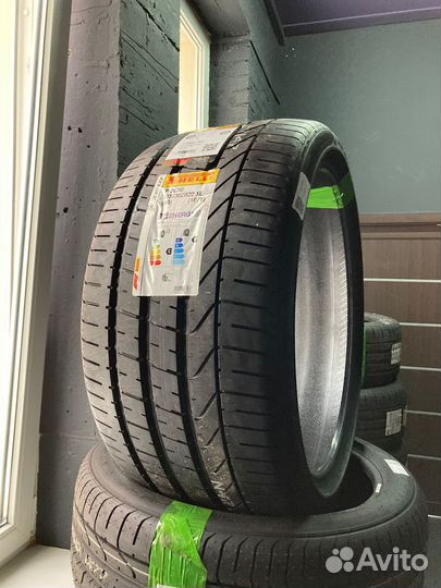 Pirelli P Zero 285/35 R22 и 315/30 R22 107Y