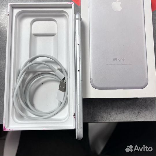 iPhone 7, 32 ГБ