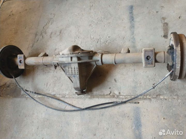 Задний мост с Волги 31105 с двигателем Крайслер