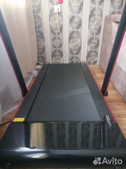 Беговая электрическая дорожка svenson body