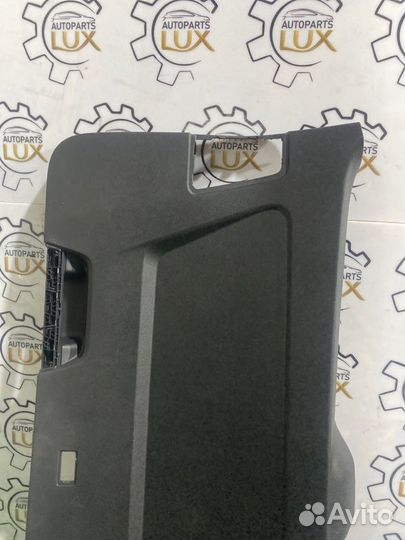 Обшивка крышки багажника Volkswagen Teramont cdvc
