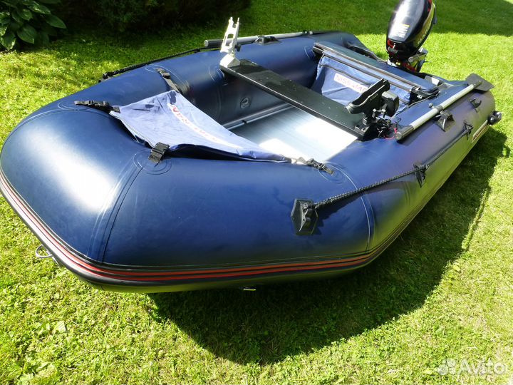 Лодка с мотором