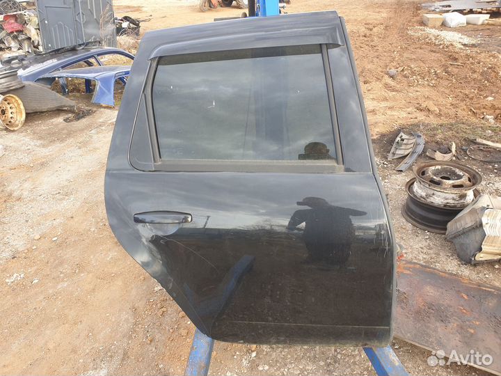 Дверь задняя правая Renault Duster Рено Дастер