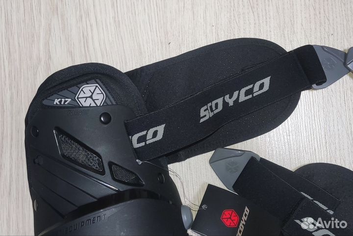 Наколенники Scoyco K17