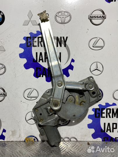 Задний правый стеклоподъемник BMW E36