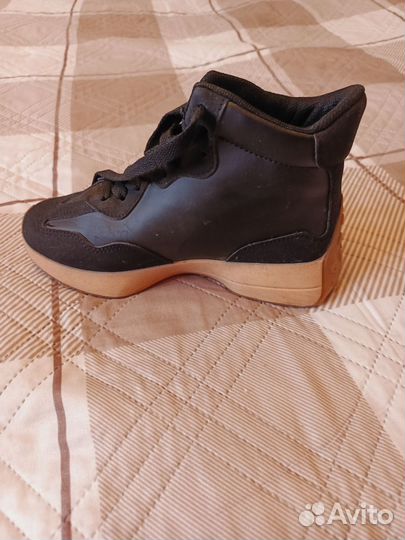 Ботинки демисезонные женские 36