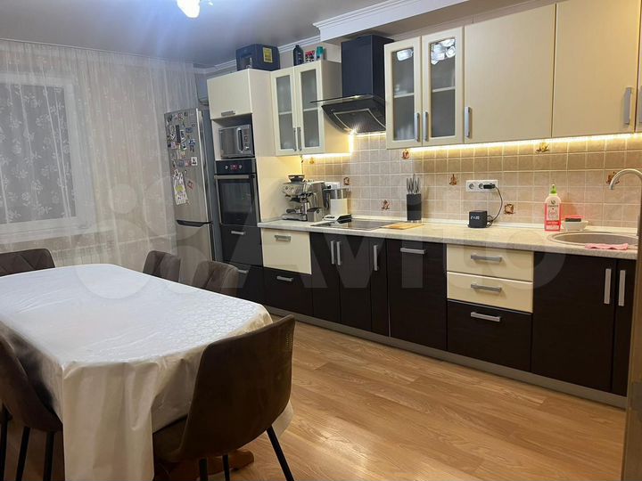 2-к. квартира, 75 м², 8/14 эт.