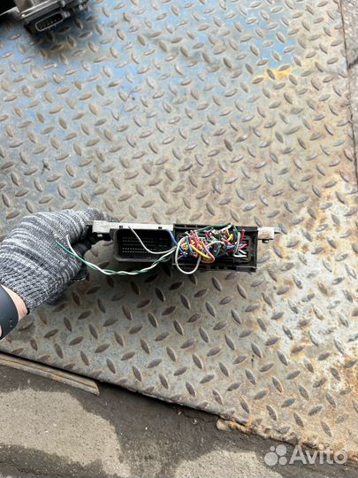 Блок управления двигателем Mitsubishi L200