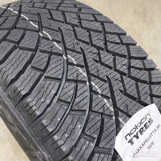 Nokian Tyres Hakkapeliitta R5 225/55 R17 97R