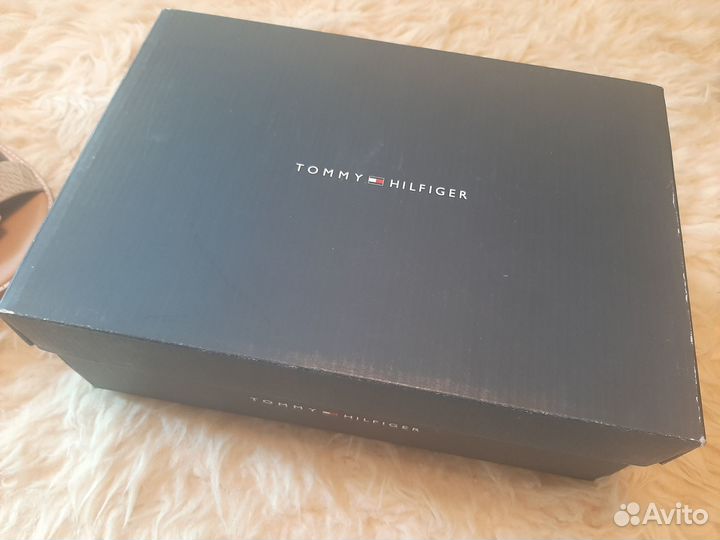 Tommy hilfiger сандалии 39