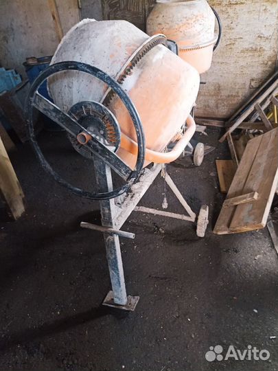 Бетономешалка бу