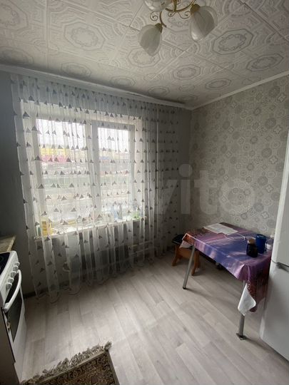 2-к. квартира, 50 м², 1/9 эт.