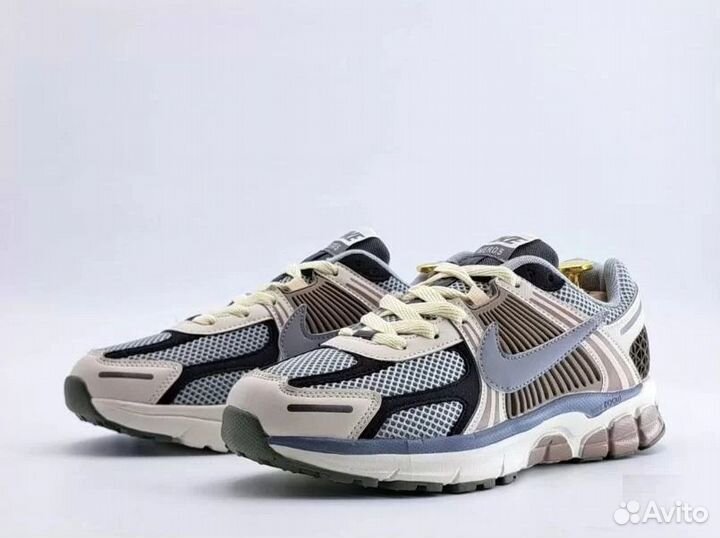 Кроссовки Nike air zoom vomero 5 новые