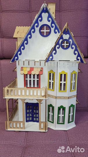 Домик кукольный