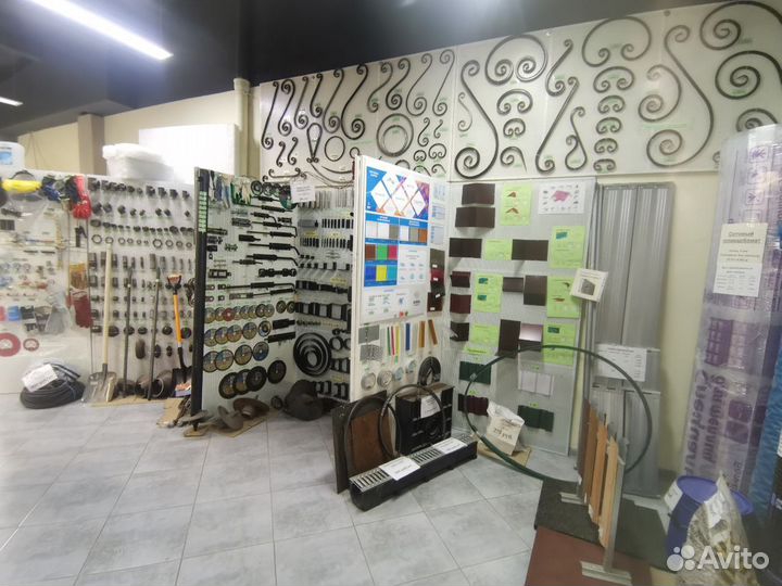 Помощник в торговый зал