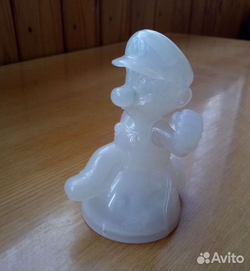 Фигурка Марио