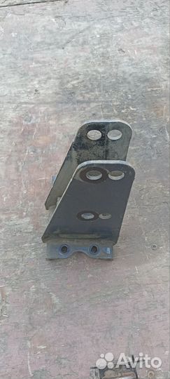 Кронштейн усилителя бампера MB A9303100309