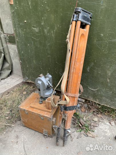 Продаётся теодолит