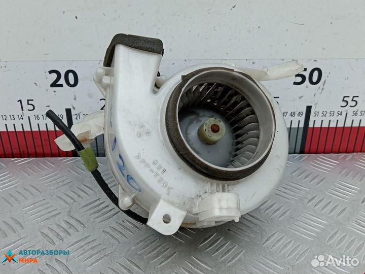 Моторчик печки Toyota Prius 2 2006 8713047070