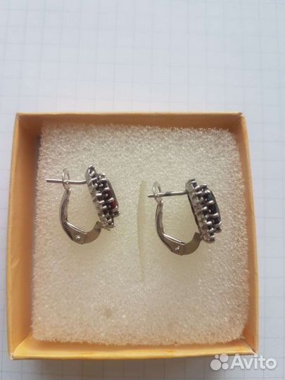 Серьги 