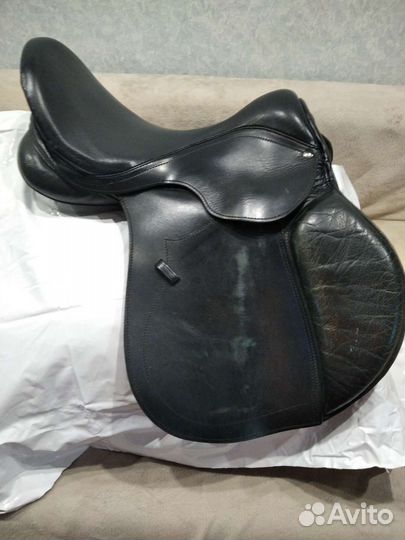 Седло для лошади