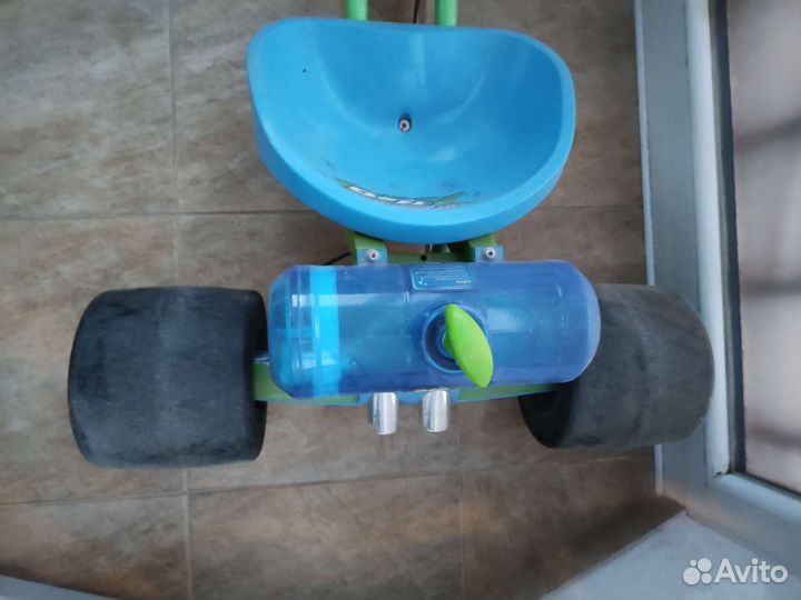 Велосипед Huffy Machine H2O, стреляющий водой