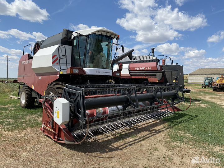 Комбайн Vektor-410