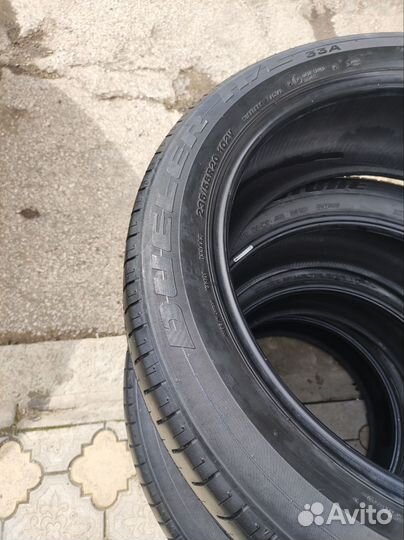 Bridgestone Dueler H/L 33A 235/55 R20 102