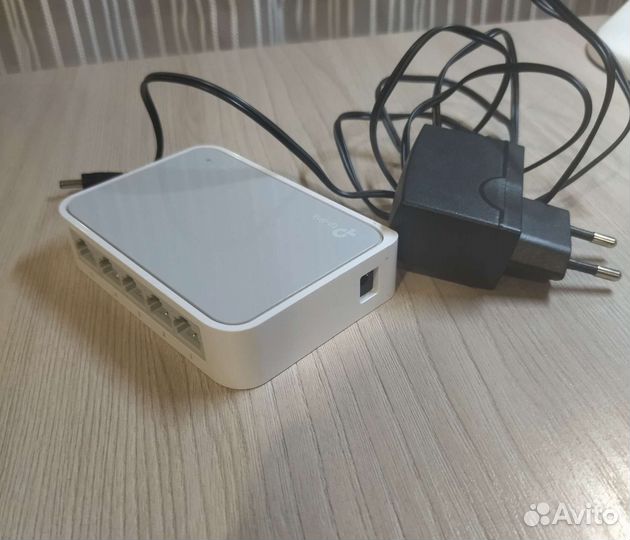 Коммутатор tp link TL-SF1005D