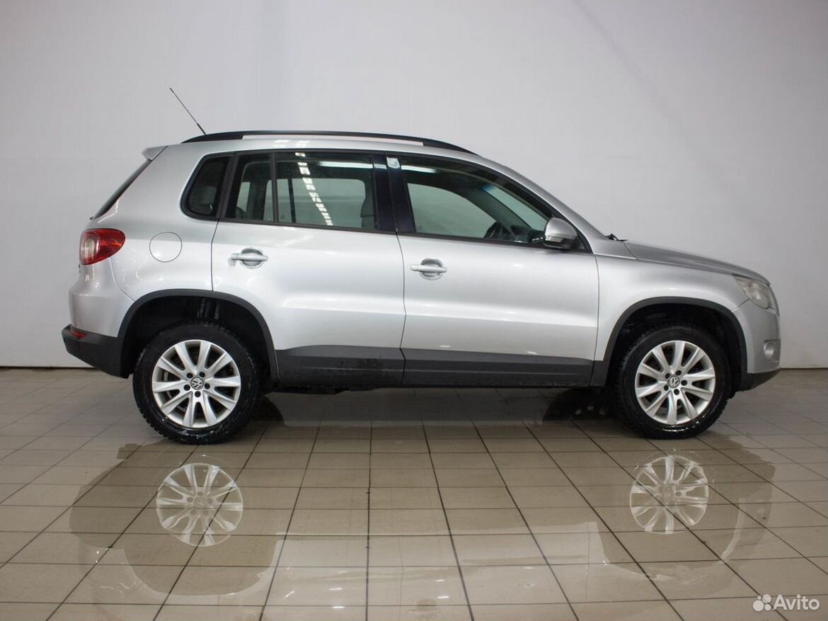 Volkswagen Tiguan, 2010 купить в Калуге | Автомобили | Авито