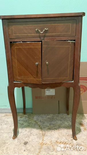 Винтажная тумбочка