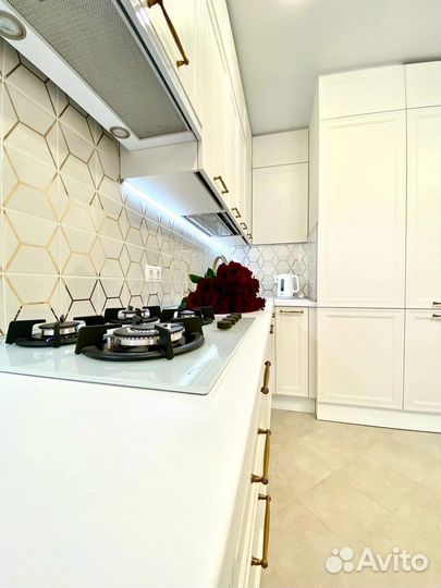 П образная кухня на заказ. Фабрика в Челябинске