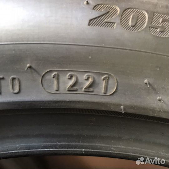 Kumho WinterCraft Ice WI31 205/50 R17 93T